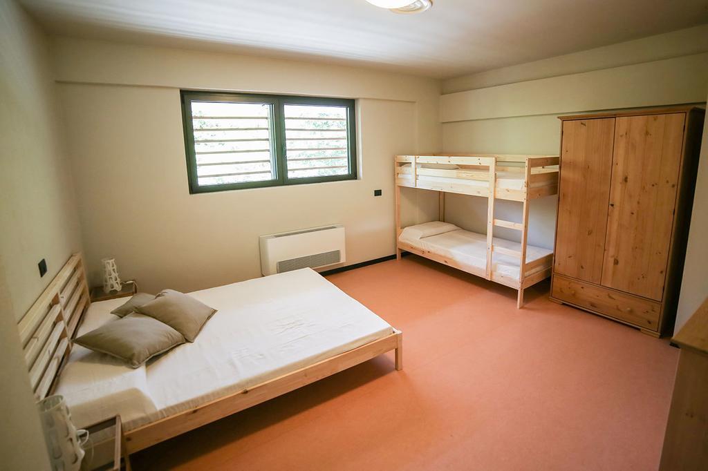 Oasi Hostel Merone Bilik gambar