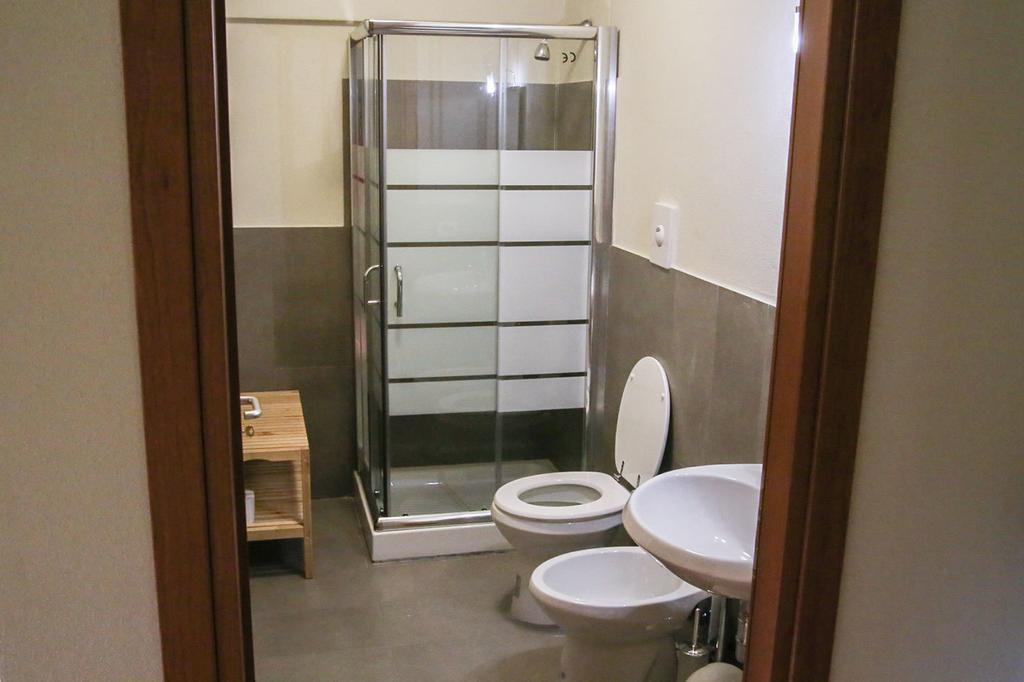 Oasi Hostel Merone Bilik gambar