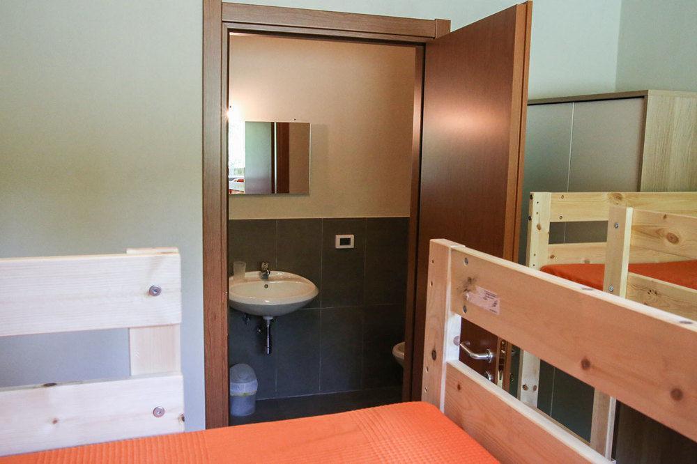 Oasi Hostel Merone Luaran gambar
